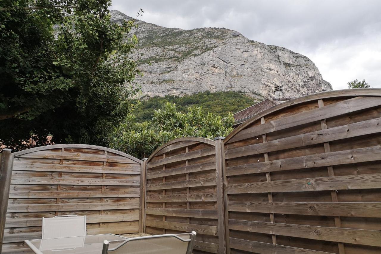#M1 La Maisonnette Des 3 Ponts Terrace サン・テグレーヴ エクステリア 写真